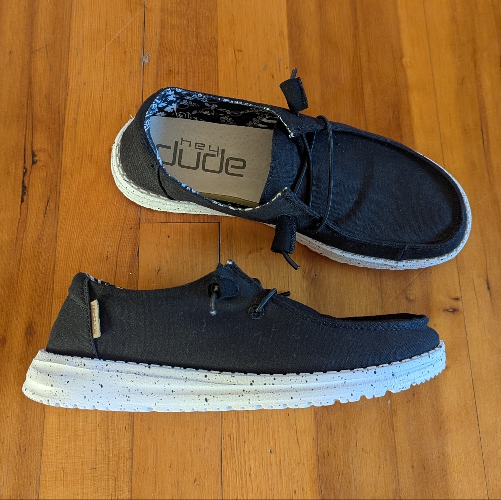 New Hey Dude Wendy Women's Black Odyessey Slip-On Loafers Size 7